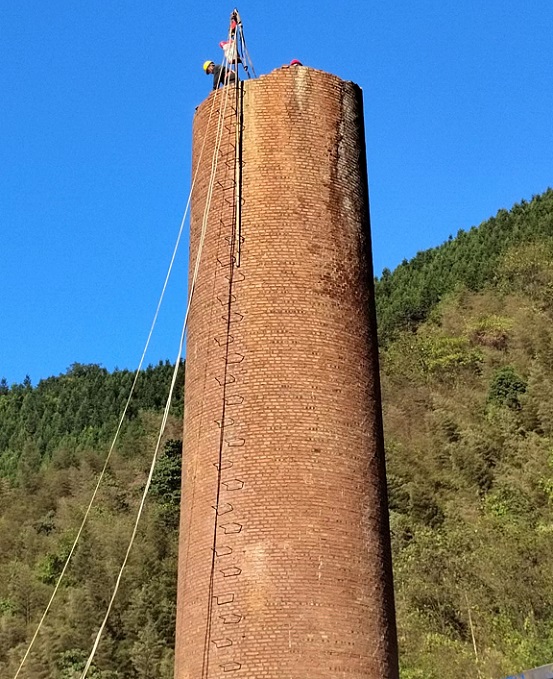 拆除煙囪:安全環(huán)保至上,技術(shù)與經(jīng)驗(yàn)結(jié)合